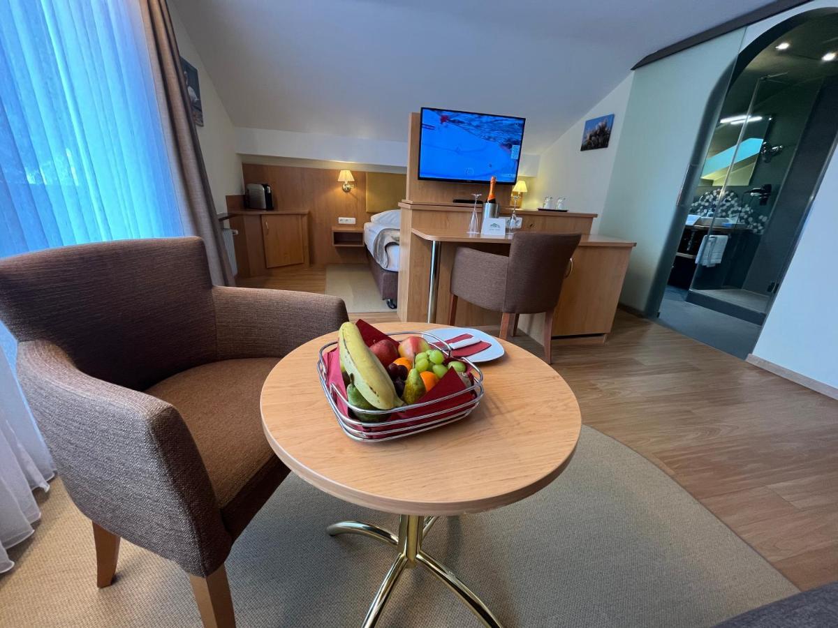 Hotel Garni Brunnthaler Garmisch-Partenkirchen Dış mekan fotoğraf
