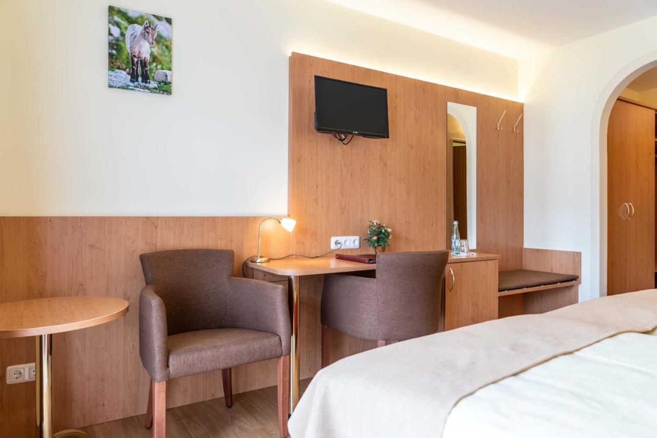 Hotel Garni Brunnthaler Garmisch-Partenkirchen Dış mekan fotoğraf