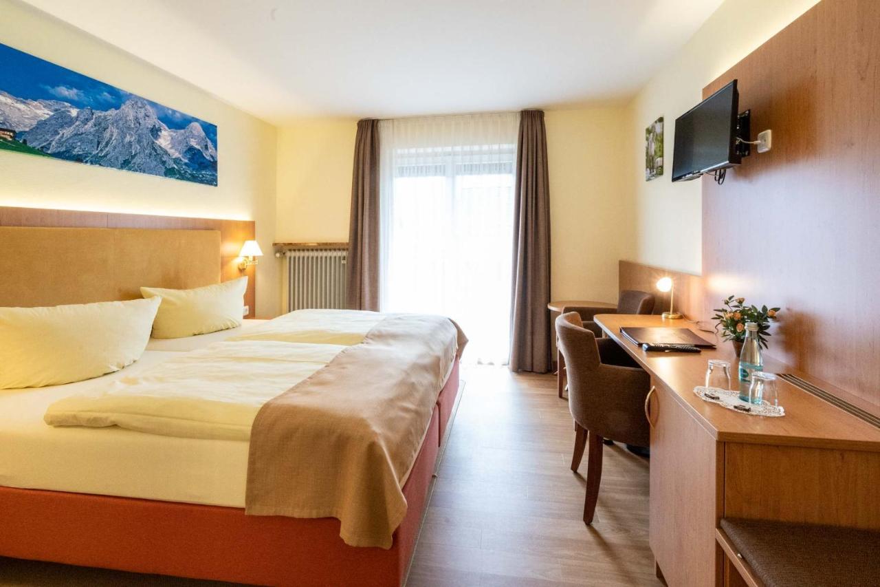 Hotel Garni Brunnthaler Garmisch-Partenkirchen Dış mekan fotoğraf