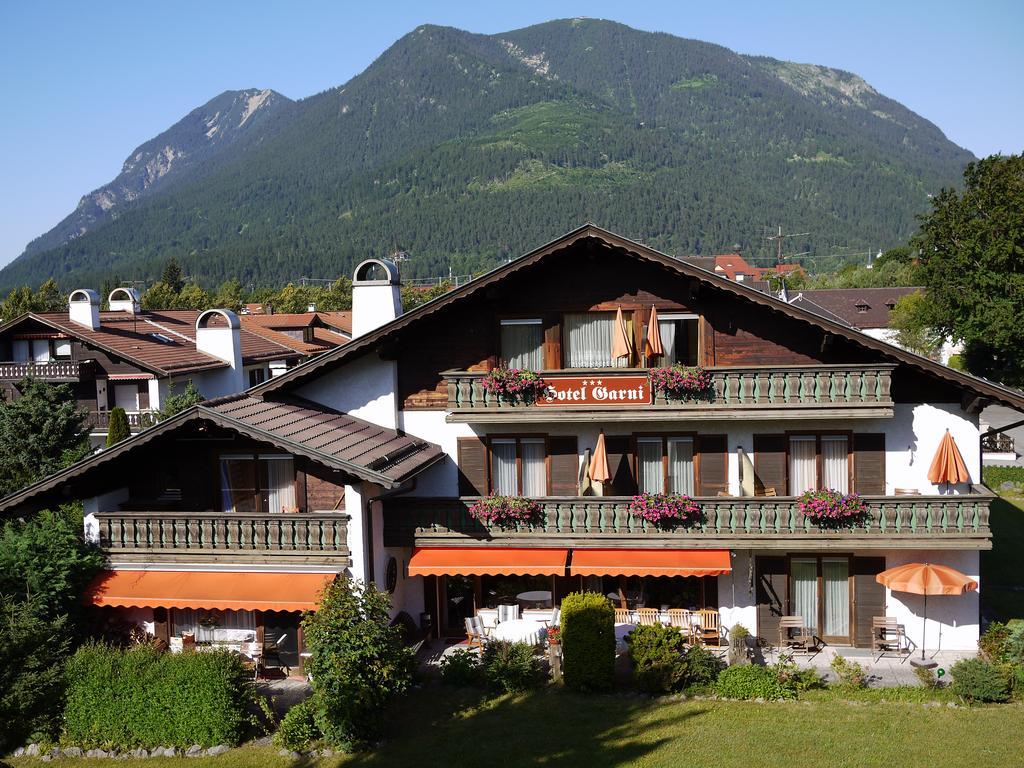 Hotel Garni Brunnthaler Garmisch-Partenkirchen Dış mekan fotoğraf